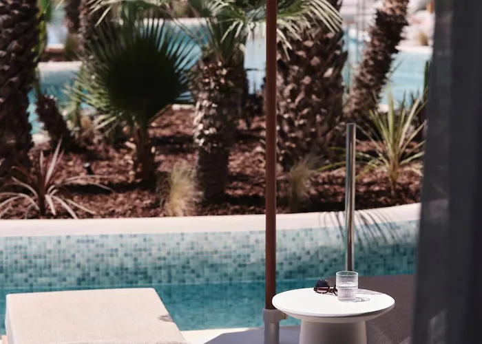 Stella Blue Seaside 4* הרסוניסוס